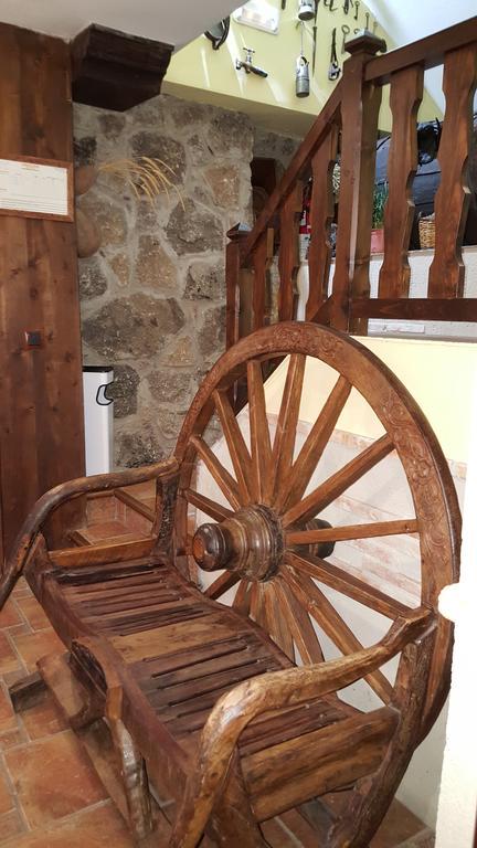 Apartamentos Rurales Tauro Cabezuela Del Valle Buitenkant foto